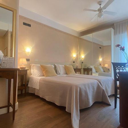 Hotel Apollo 리치오네 외부 사진