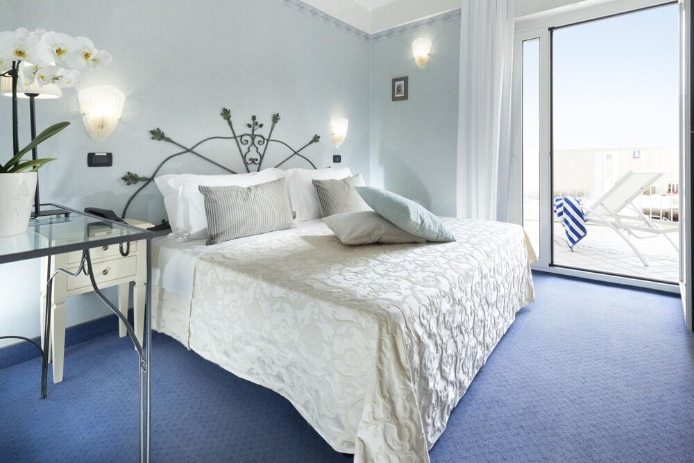 Hotel Apollo 리치오네 외부 사진