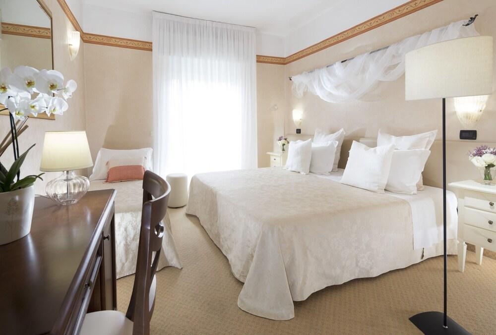 Hotel Apollo 리치오네 외부 사진